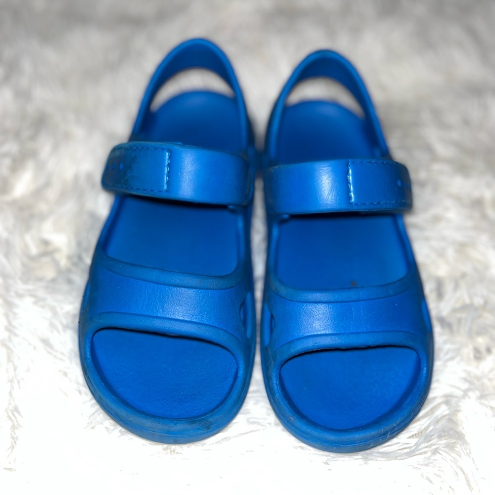 Blue toddler sandals